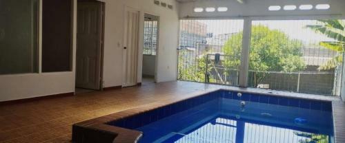 Casa Holandesa Con Piscina Privada