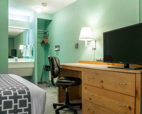 Hotel Econo Lodge South Buffalo