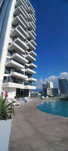 Grand Marina/ Apartasuite Servicios Hotel Marriot