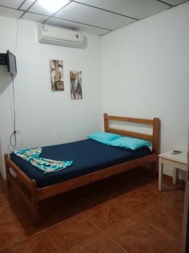 Hostal Kayros Low Cost
