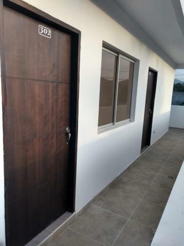 J.r Hotel