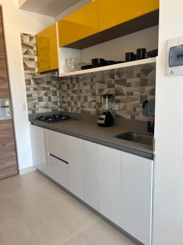 Apartasuite Amoblado - Pozos Colorados