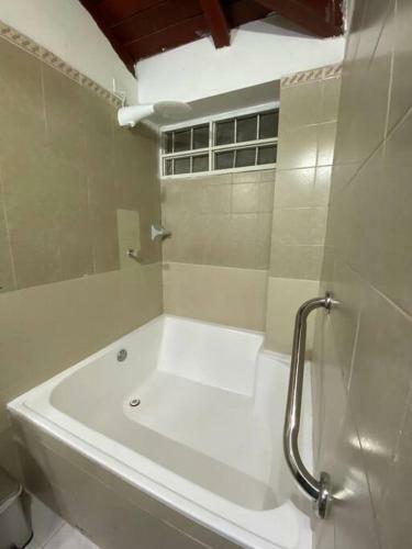C�modo Apartamento Con Vista Al Mar Y La Monta�a