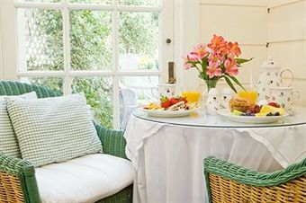 Bed & Breakfast Channel Road Inn, A Four Sisters Inn