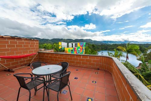 Hostal Hotel Le Chateau Guatape