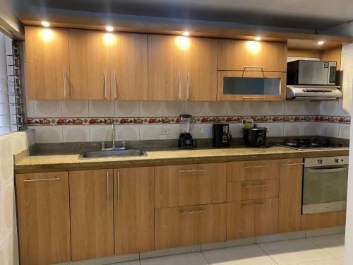 Laureles, Hermosa Casa Grande