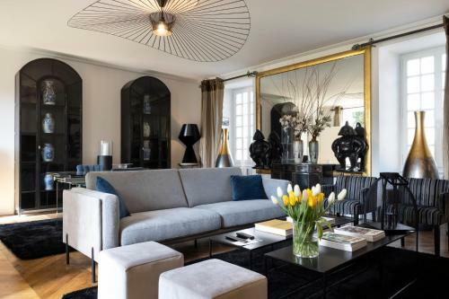 Hostal Ch�teau De La Ronde
