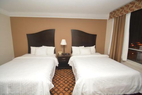 Prince Arthur Waterfront Hotel & Suites