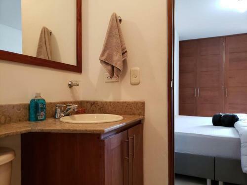 Apartamento Moderno Con Balc�n En Laureles.