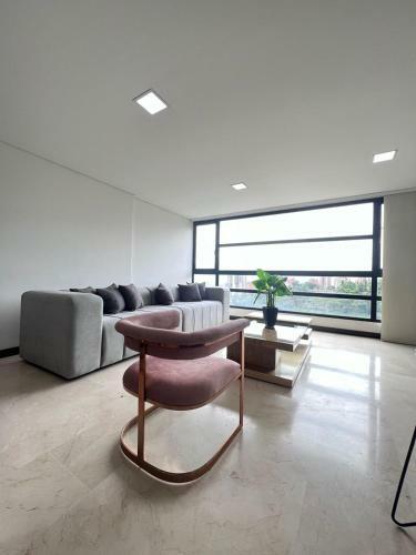 Spacious Apartments With High Views From Poblado