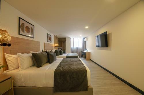 First Class Hotel By 5 Host
