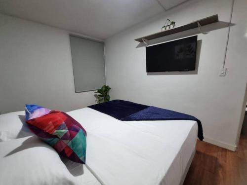 Hermoso Apartamento Con Terraza En Laureles