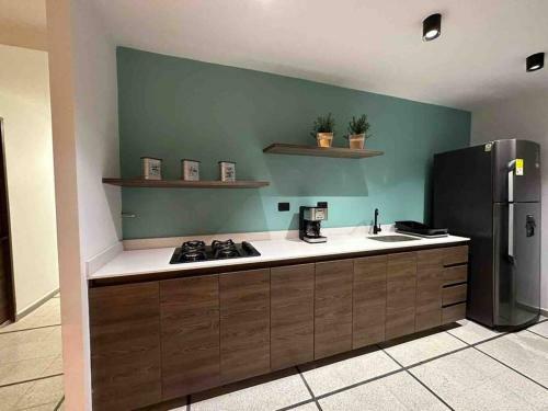 Casa Manila - 8bed 8.5bath - Hot Tube - Poblado