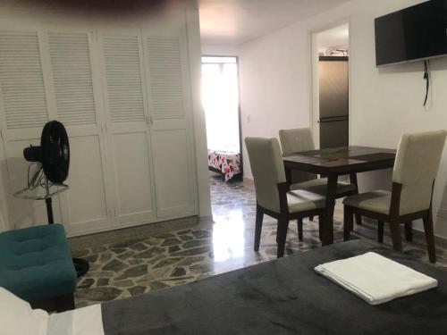 Apartamento C�modo , C�ntrico Y Bien Ubicado Apto 301