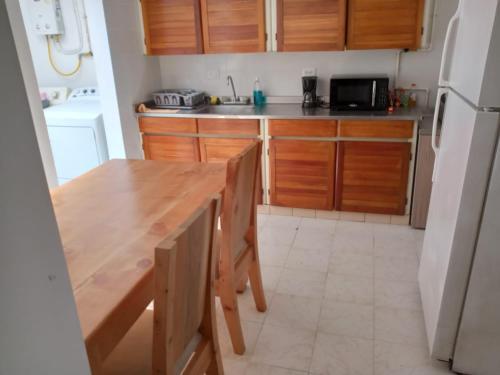 Hostal Road Living Home