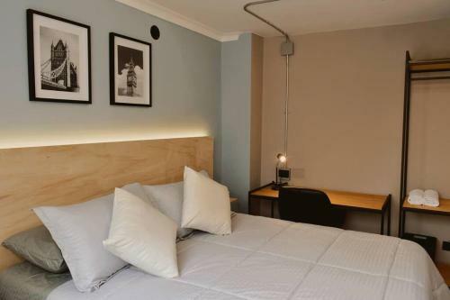 Moral House Laureles