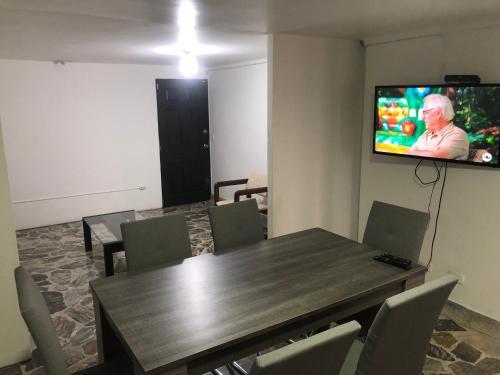 Apartamento C�modo,grande,c�ntrico,bien Ubicado Apto 203