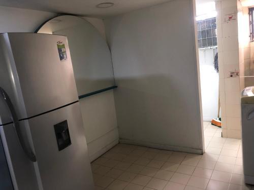 Apartamento C�modo,grande,c�ntrico,bien Ubicado Apto 203