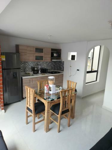 Elegante Y Amplio Apartamento