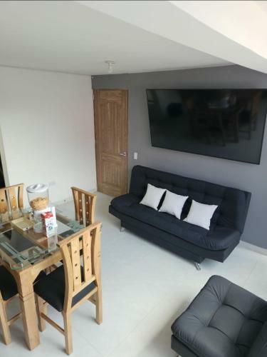 Elegante Y Amplio Apartamento