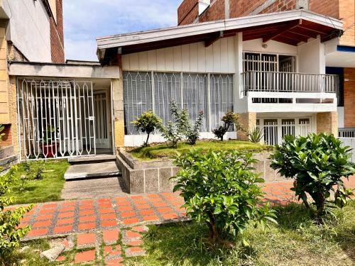 Hostal Sereni Laureles Hotel Cafe
