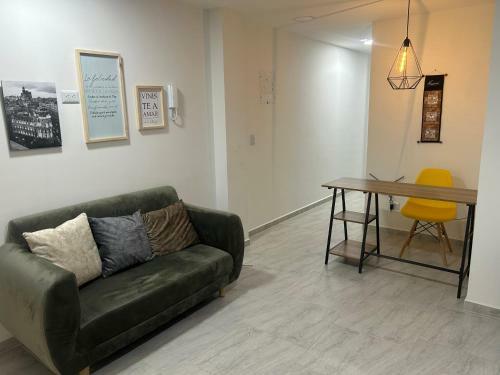 Medellin, Elegante Y Central Apartamento