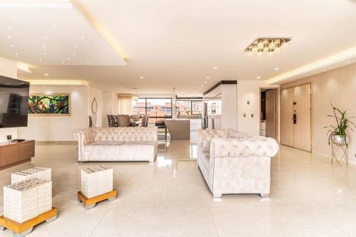 Apartamento En Milla De Oro
