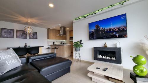 Apartamento Encanto Panor�mico Medell�n Desde Un Gran Balc�n