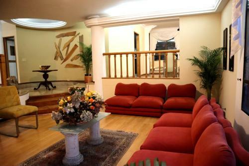 Lujoso Apartamento En El Poblado de 300 Metros