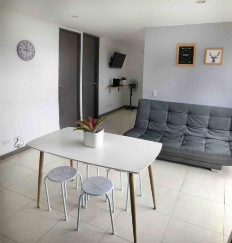 Apartamento Hermoso Loft Cerca Al Poblado