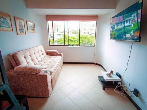 Apartamento Amplio Duplex Con Terraza Privada.