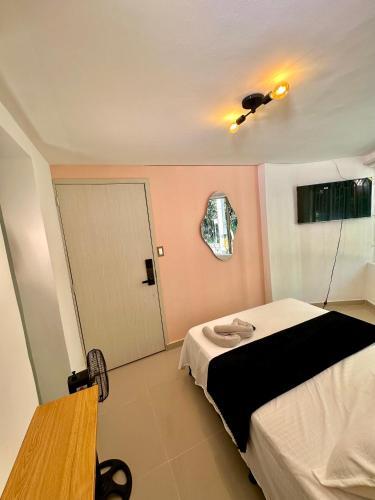 Theluxe Apartaestudio Laureles 2