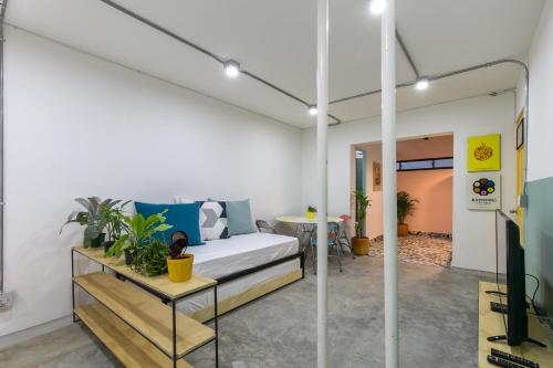 Apartamento Studios Amarillo-morado-ocre