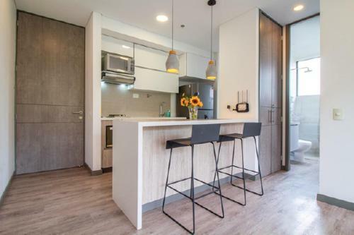 Apartamento Class Suites, Poblado, Medellin. 601