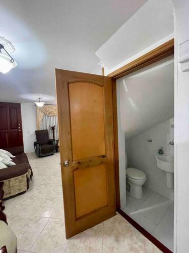 Hermosa Casa Cerca A Poblado
