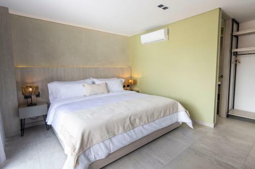 Sonata 44 Hotel Laureles