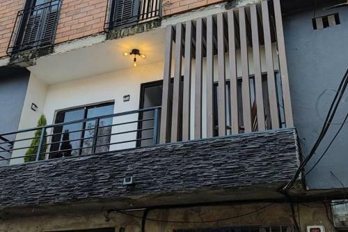 Casa Familiar Cerca A La Estaci�n Del Metro