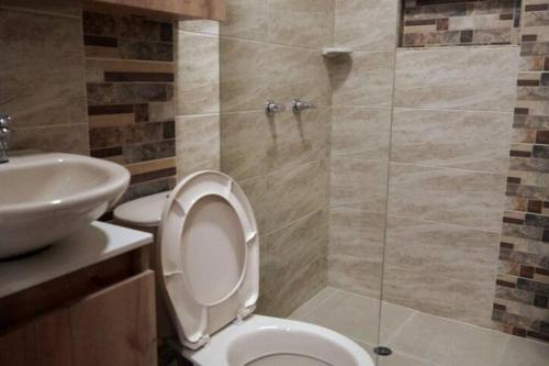 Casa Con Excelente Ubicaci�n Cerca Poblado Piso 3