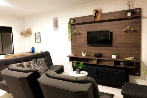 Casa Con Excelente Ubicaci�n Cerca Poblado Piso 3