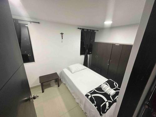 Hermoso Apartamento Con Piscina , Central A Todo .