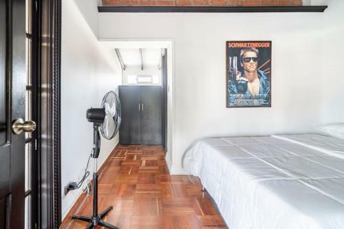 3 Story Penthouse With 2 Parking Spaces In Laureles