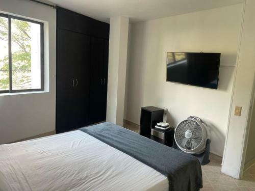 Aparta Estudio Comodo Y Amplio En Laureles