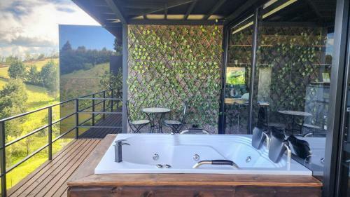 Hotel Cumbres Luxury Glamping
