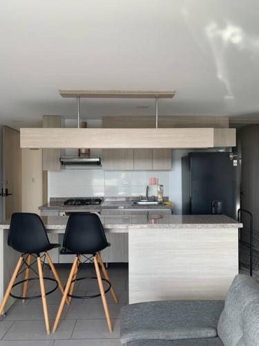 Apartamento Nuevo. Vista A Monta�as