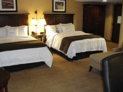 Hotel Doubletree By Hilton Cincinnati Airport