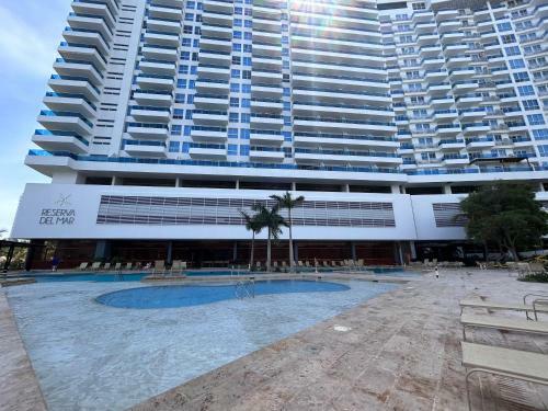 Apartamento Piso 10 + Vista Al Mar + Jacuzi Privado