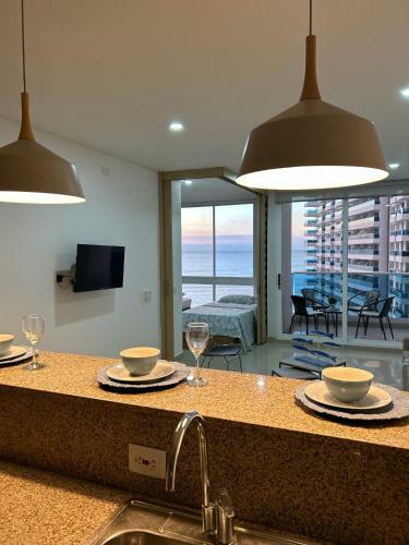 Apartamento Piso 10 + Vista Al Mar + Jacuzi Privado