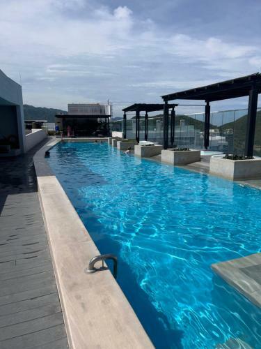 Apartamento Piso 10 + Vista Al Mar + Jacuzi Privado