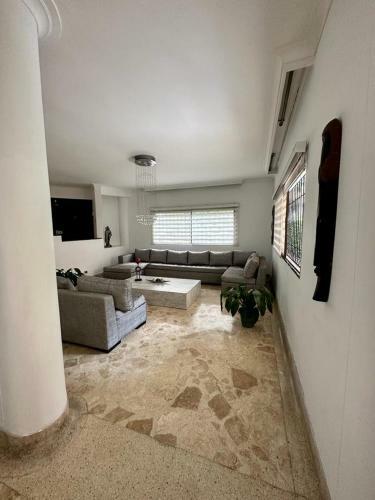 Espaciosa Casa En Envigado Con Excelente Ubicaci�n