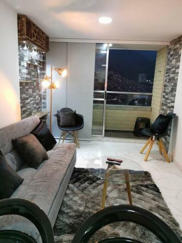 Hermoso Apartamento Con Linda Vista A La Ciudad